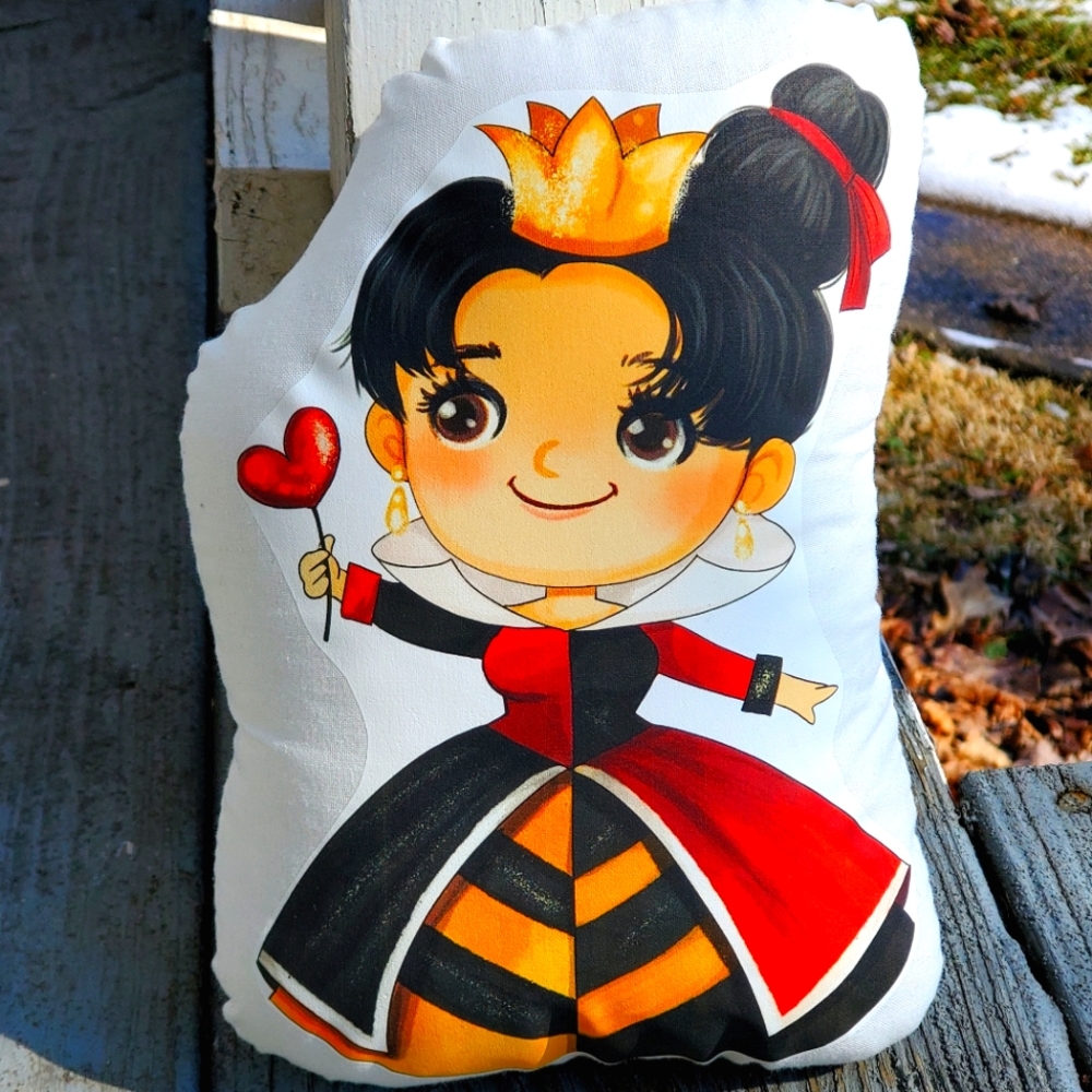 Queen of Hearts Pillow Pal. New.